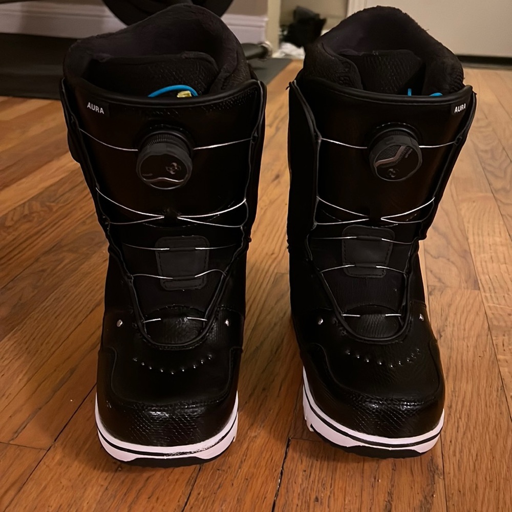 Vans Aura snowboard boots